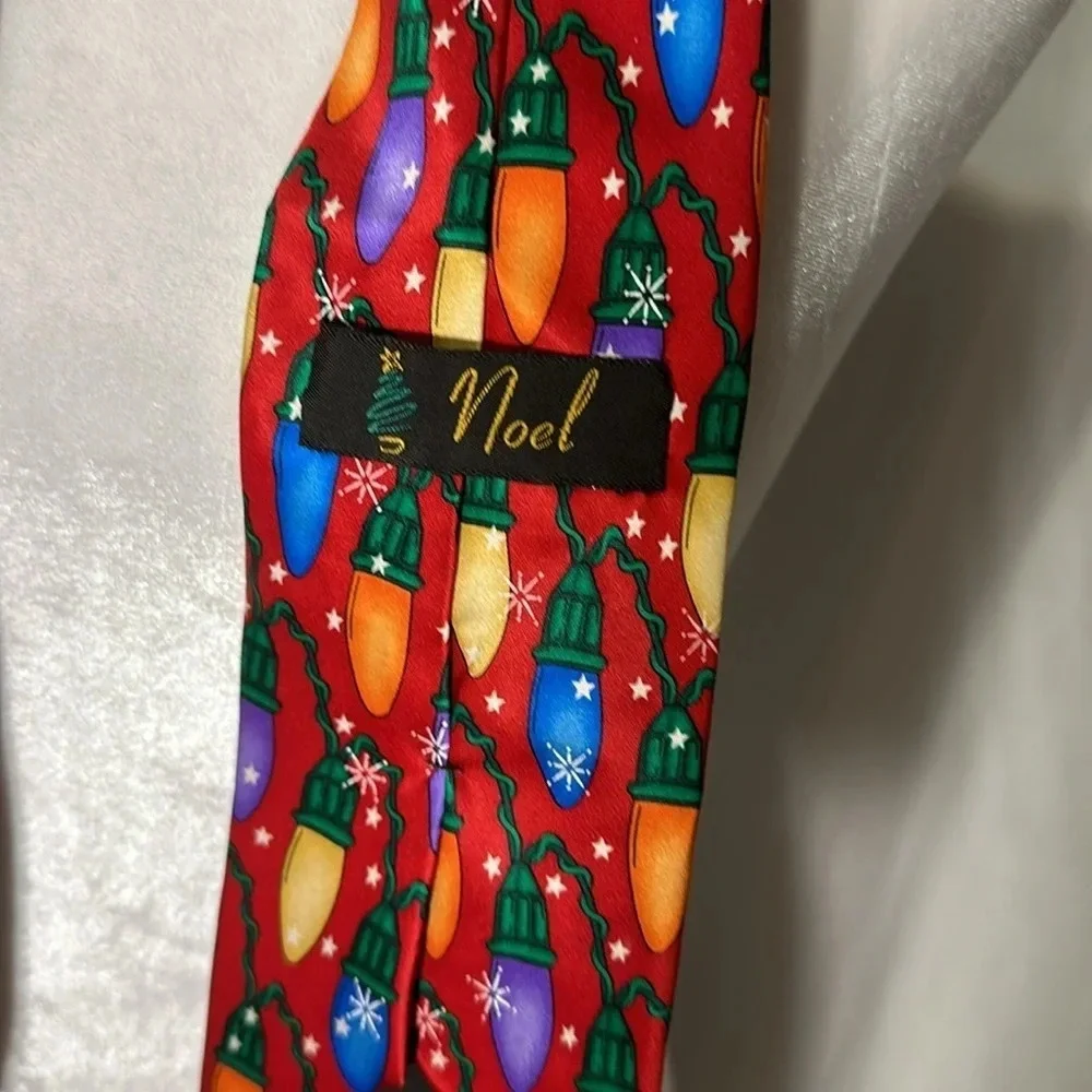Noel 100% silk colorful Christmas lights & stars tie